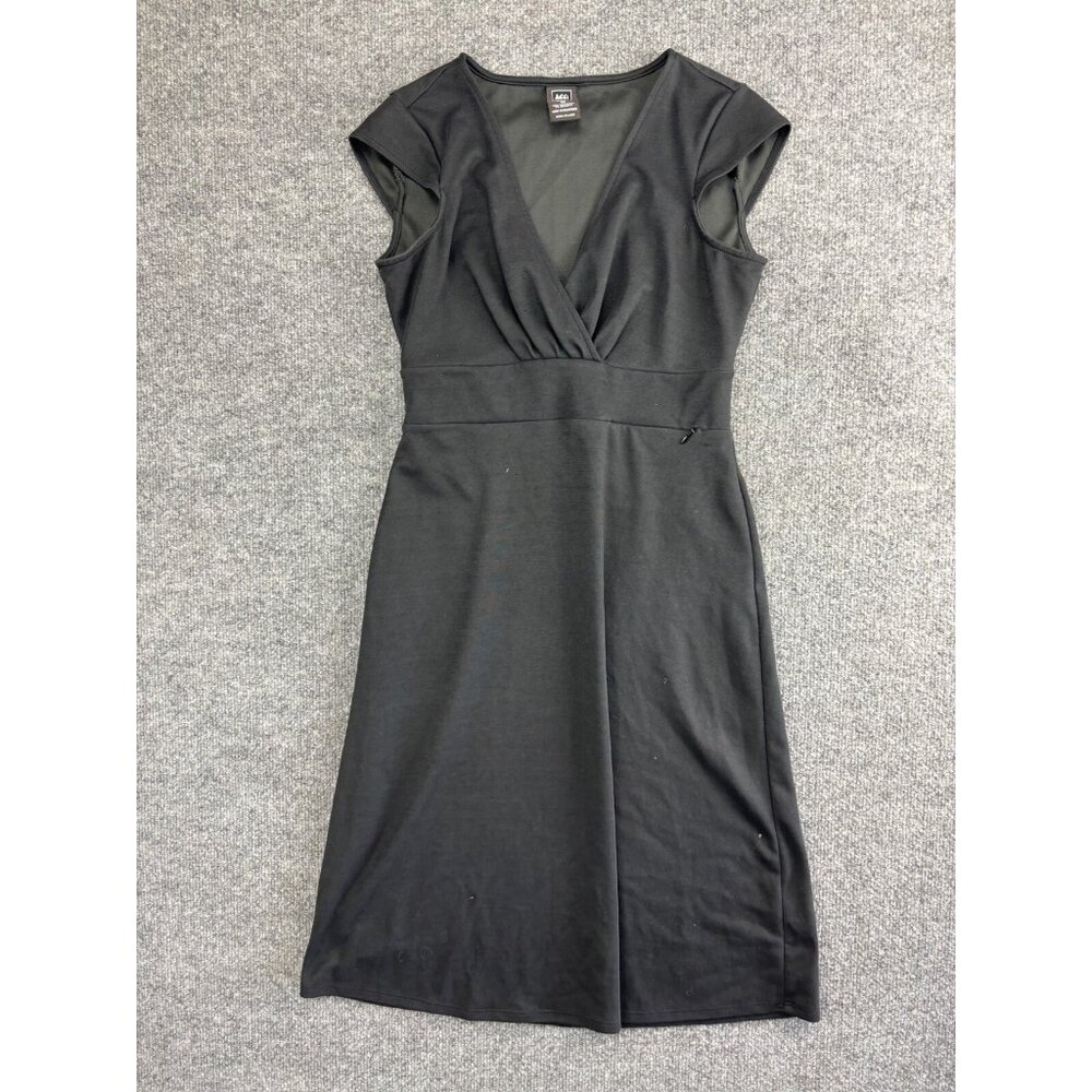 REI Cap Sleeve Dress Women's XS Black Pleated Stretch Pleated V-Neck Pocket